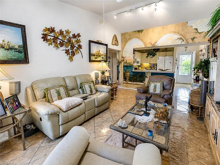 8294 Key Royal Cir #1631 — Photo 12