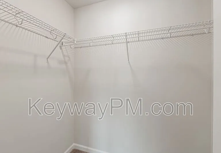 1913 Butternut Dr — Photo 8