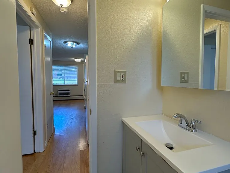 Spartan Court Apartments — Photo 8