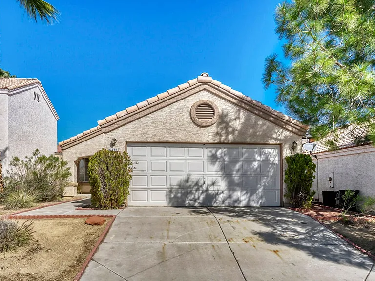 6472 Burlwood Way — Photo 1