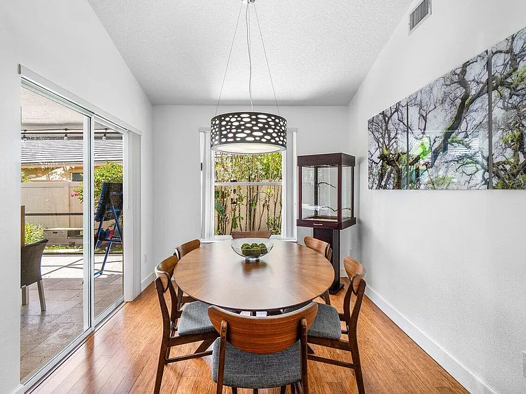 2470 Sandstone Ct — Photo 9