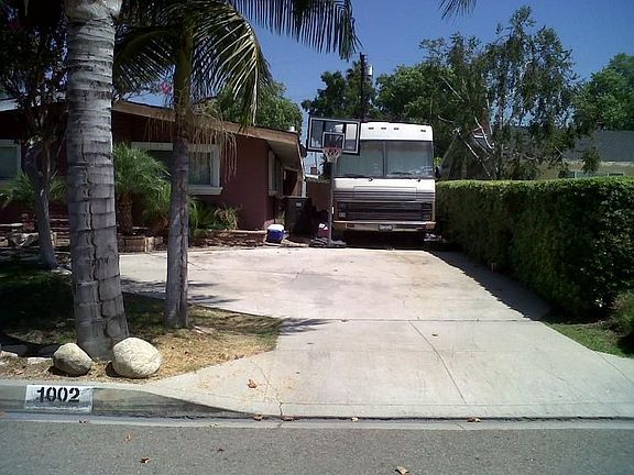 2nd image of 1002 S Lolita St