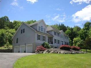 13 Taramar Ln, Washingtonville, NY 10992