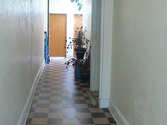 2nd image of 128 Bloomfield Ave APT 6
