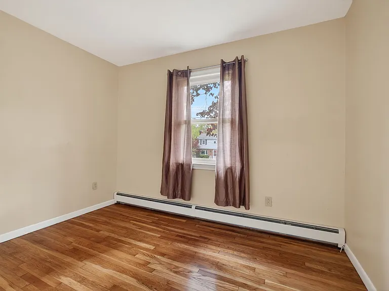 121 Cherry Hill Rd — Photo 28