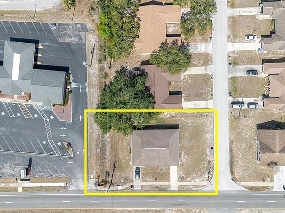 3rd image of 7567 Spring Hill Dr