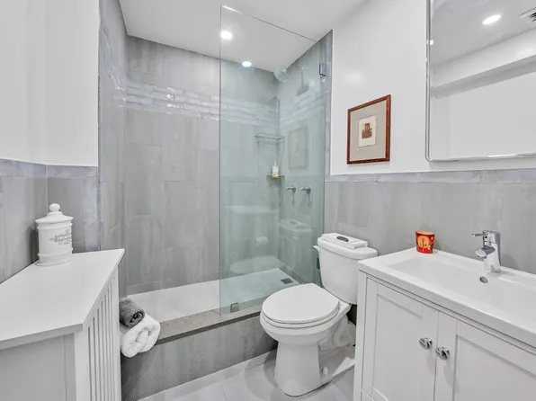 75 Livingston Street image 17 of 27