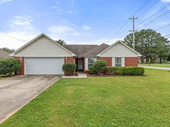 2300 Camden Cv W, Muscle Shoals, AL 35661