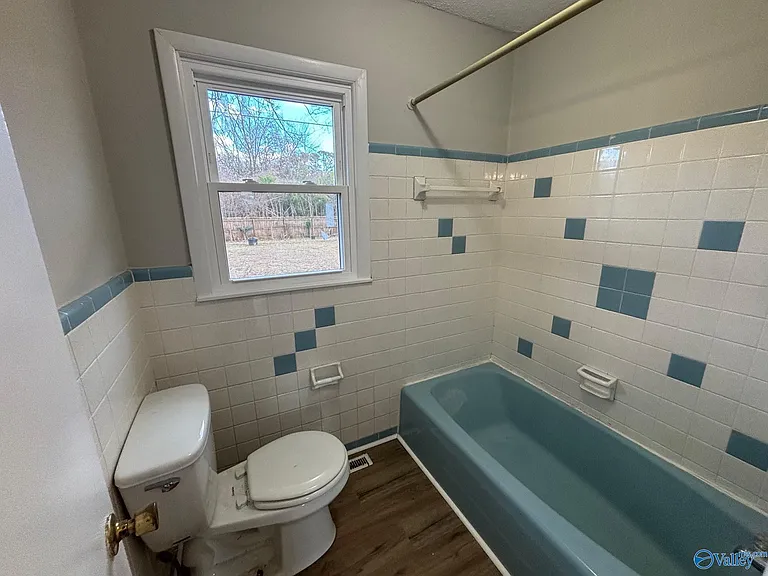 11209 Maplecrest Dr SE — Photo 12