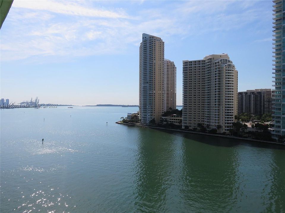 1st image of 325 Biscayne Blvd #1117