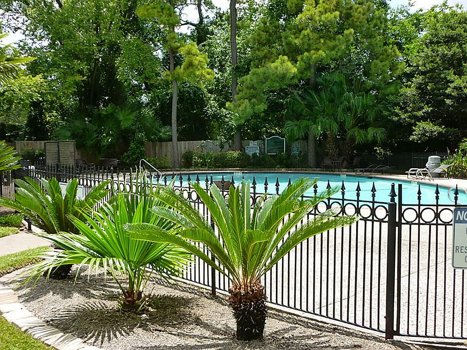 1st image of 831 Wax Myrtle Ln #831