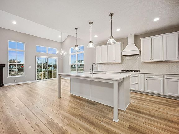 7th image of this home