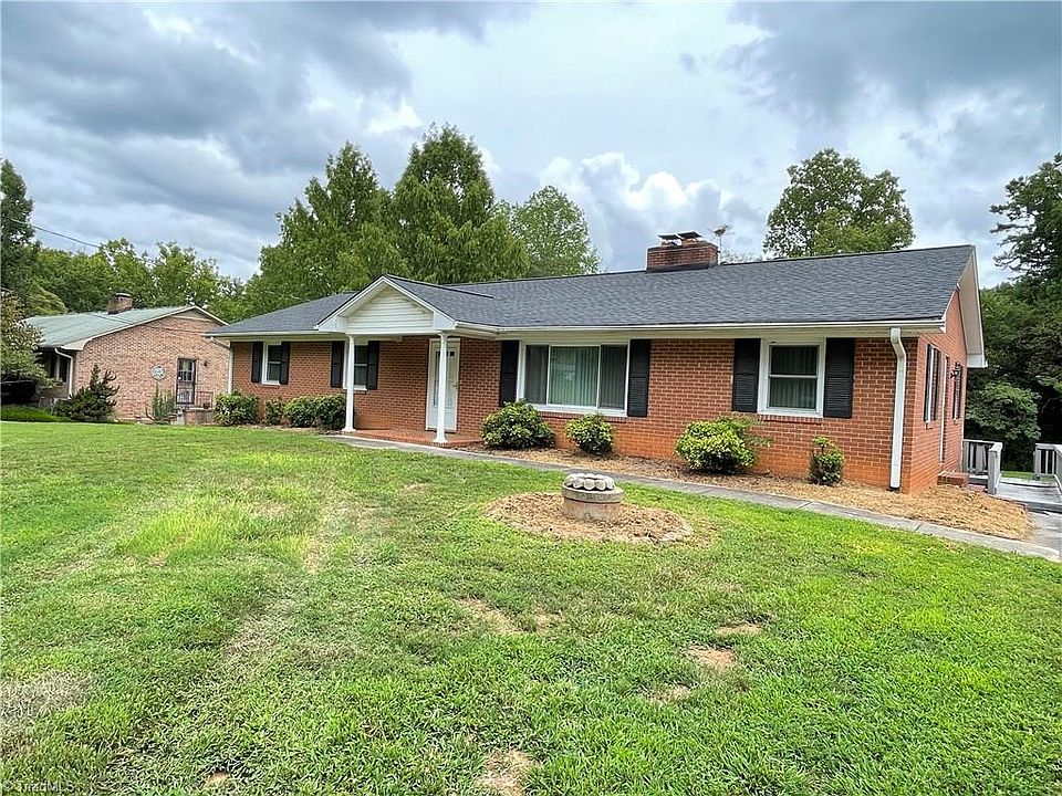 2733 Knob Hill Dr, Clemmons, NC 27012 | Zillow