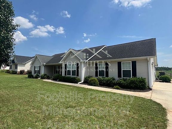 3rd image of 119 McClain Lake Dr