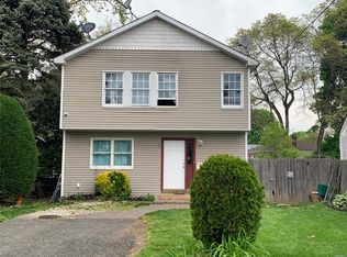 125 E 11th St, Huntington Station, NY 11746