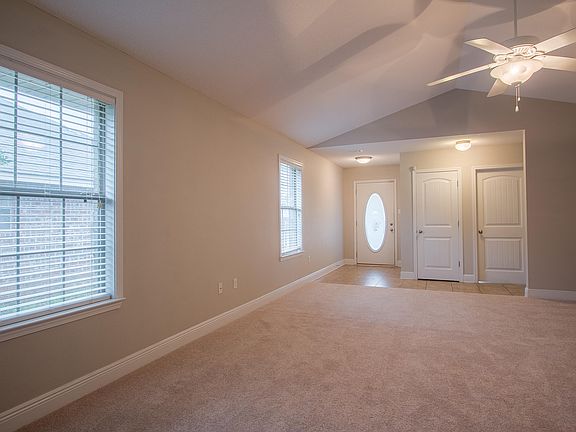 3rd image of 4955 Windmill Ave
