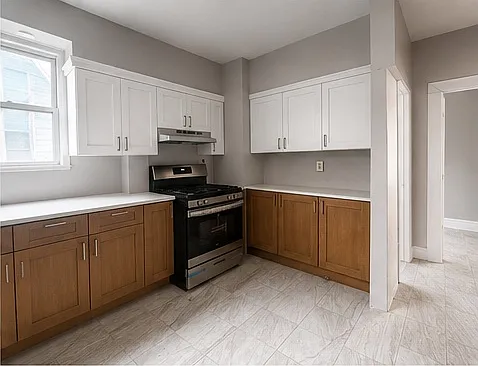 196 Isabella Ave #1 — Photo 1