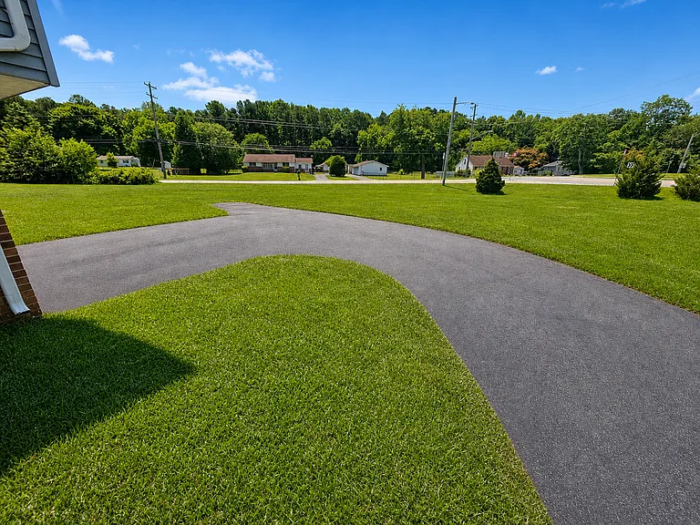 146 Honora Dr — Photo 3