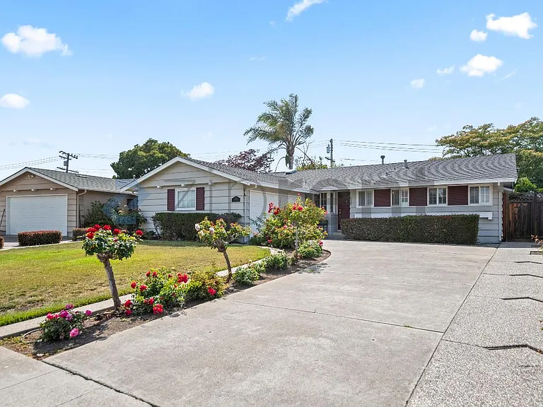 1010 Teal Dr — Photo 3