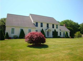 32 Stonepost Dr, Colchester, CT 06415