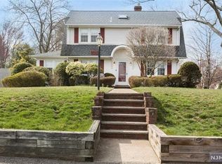 325 Summit St, Norwood, NJ 07648