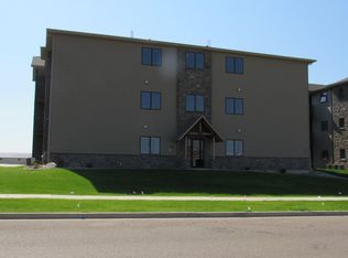 3419 Hamilton St, Bismarck, ND 58503