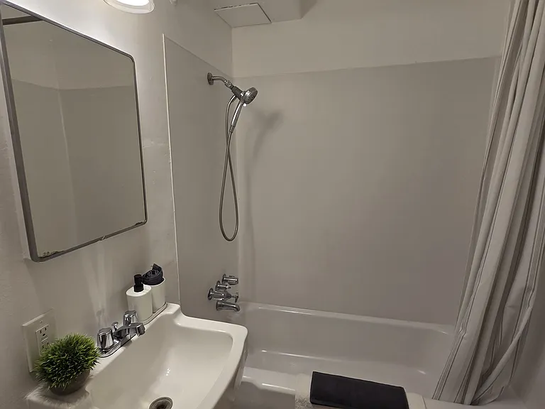 801 E Harrison St #105 — Photo 13