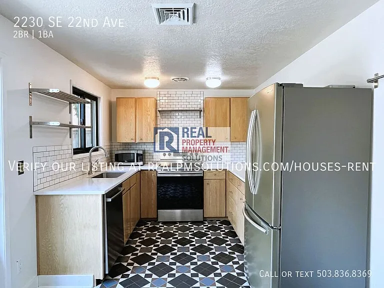2230 SE 22nd Ave — Photo 9