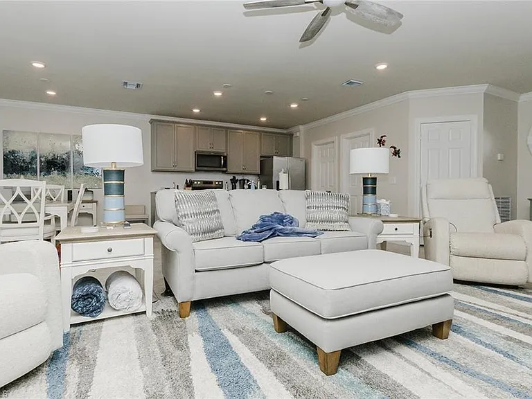 6189 Harmony Dr — Photo 7