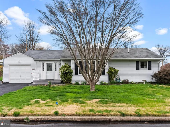 523 Temple Rd, Southampton, PA 18966