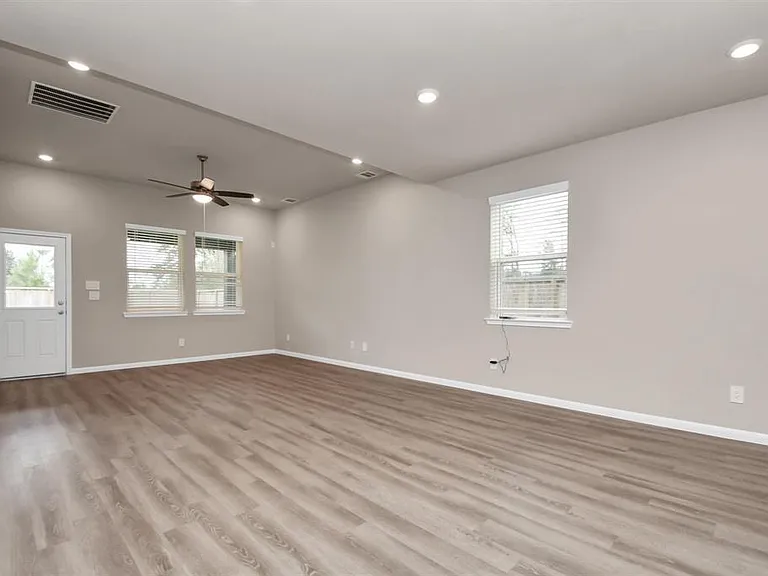 5810 Linda Cove Ln — Photo 11