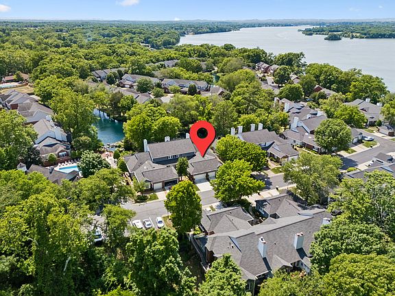 2nd image of 231 Green Harbor Rd Unit 3