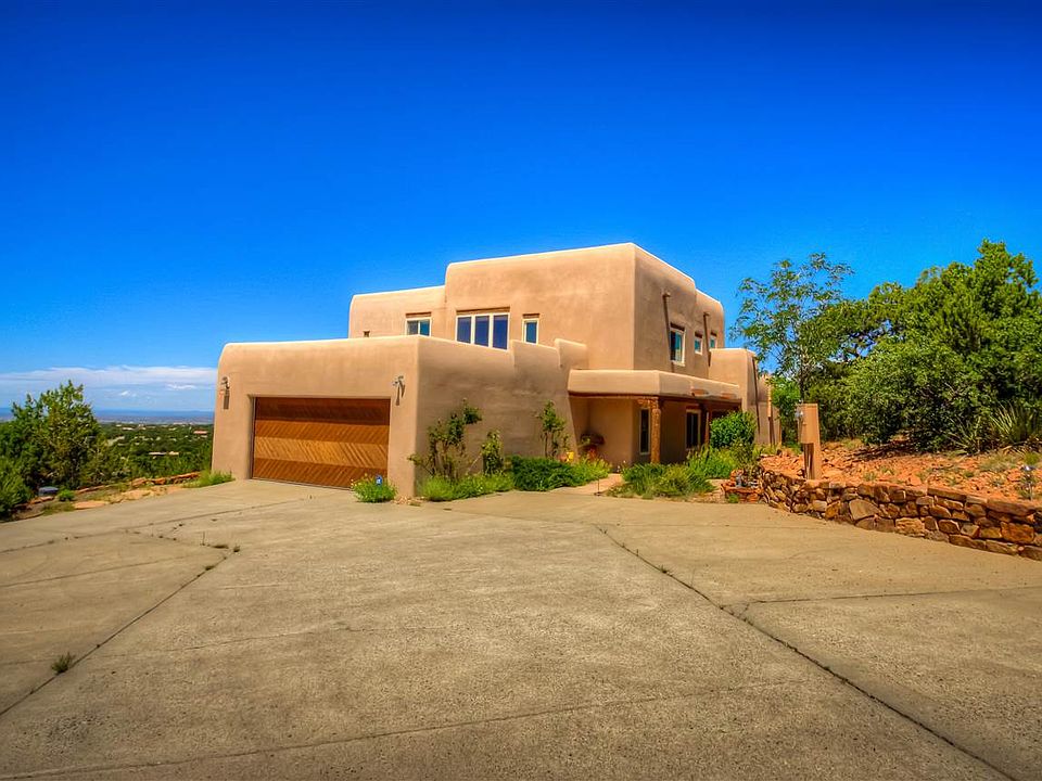 1st image of 70 La Ventana