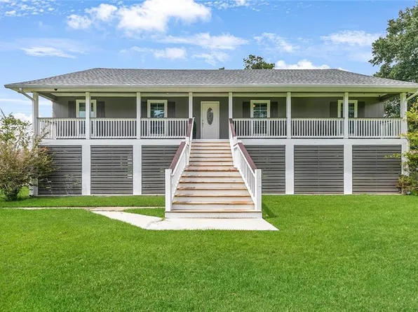 8089 Hermitage Dr, Denham Springs, LA 70726