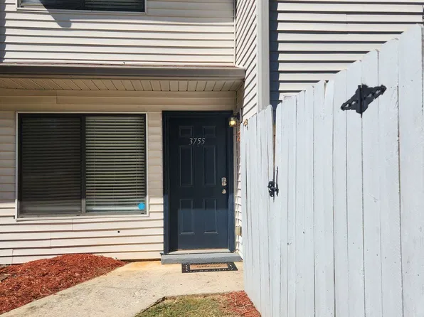 3755 Mulkey Cir SW, Marietta, GA 30008