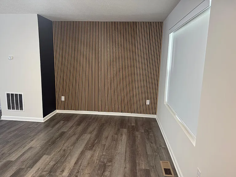 220 Roebling St — Photo 9