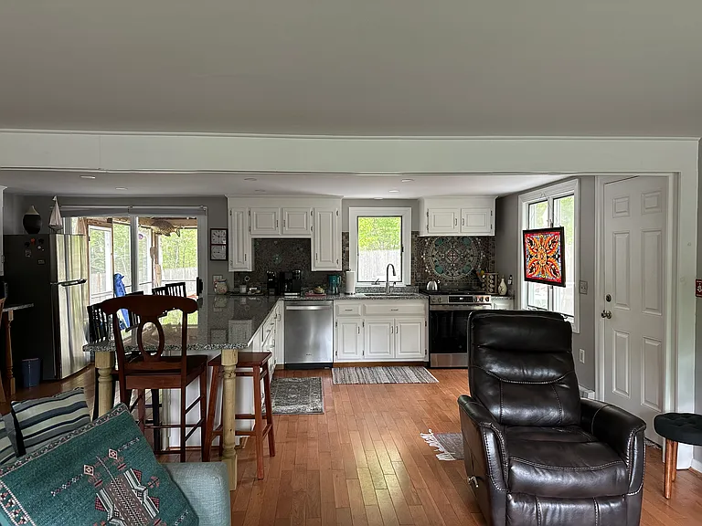 40 Somerset Rd — Photo 17