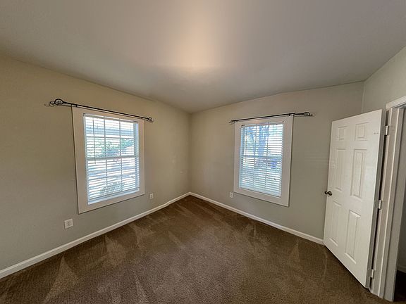 4th image of 812 N Elizabeth St #B