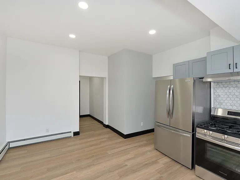 73 Lafayette Ave #1 — Photo 3