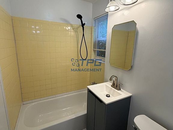 4th image of 239 Spring St APT A5