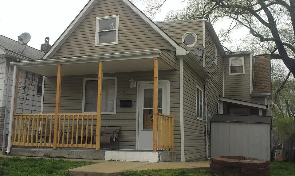 4059 Schiller Pl photo 1