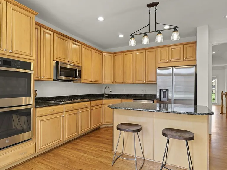 7980 Vigne Ct — Photo 11
