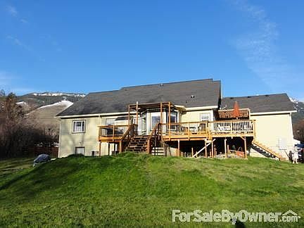 Rear of house, facing east
						:
						Deck is about 500 sf.