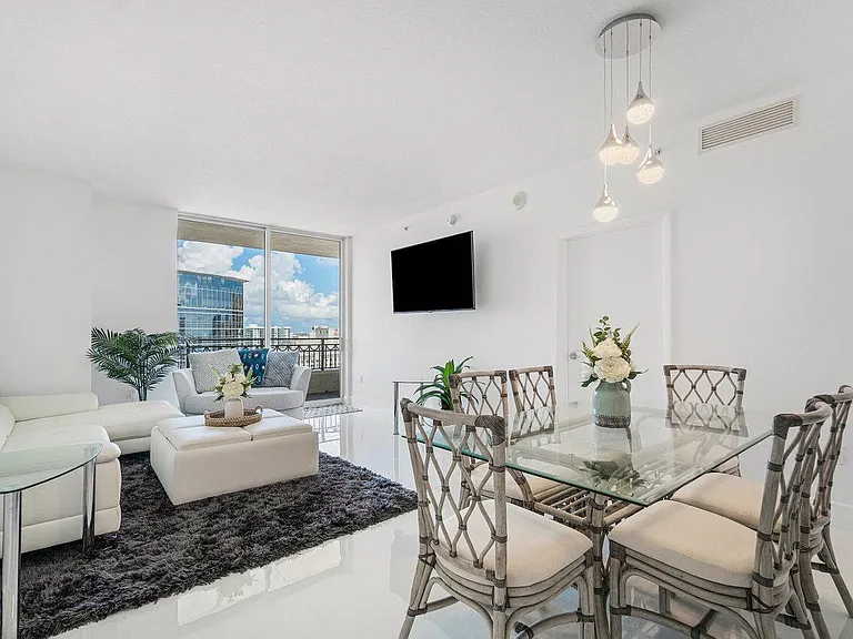 550 Okeechobee Blvd #1809 — Photo 2