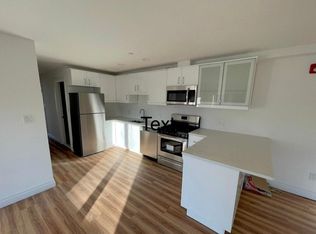190 W Old Country Rd #B, Hicksville, NY 11801