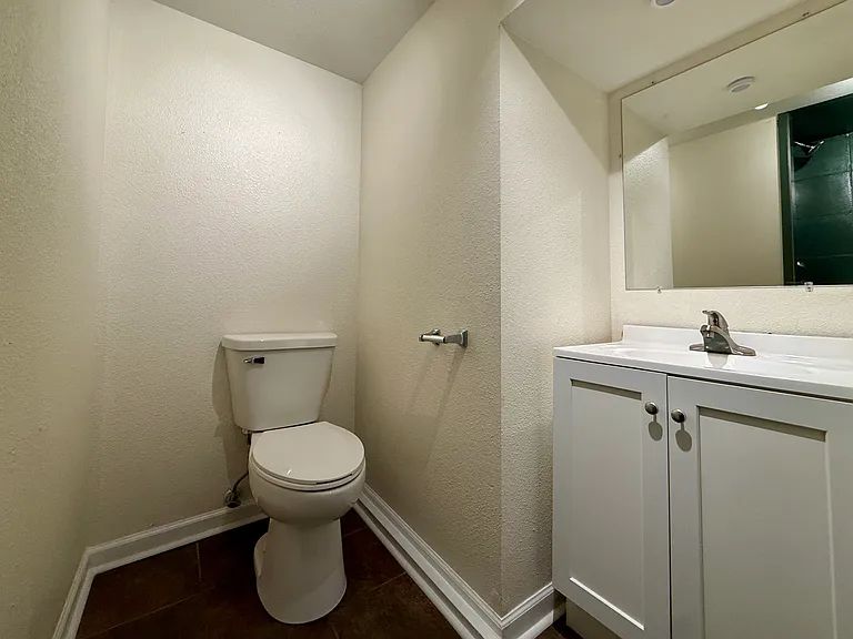 2613 Bryant Ave S #B — Photo 15