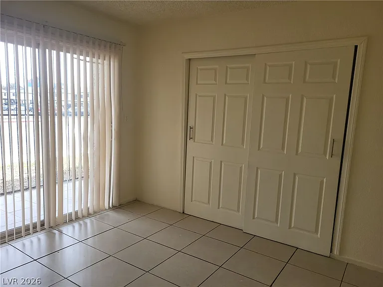 4610 Elk Springs Ave #D — Photo 4