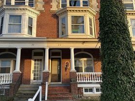 25 S West End Ave, Lancaster, PA