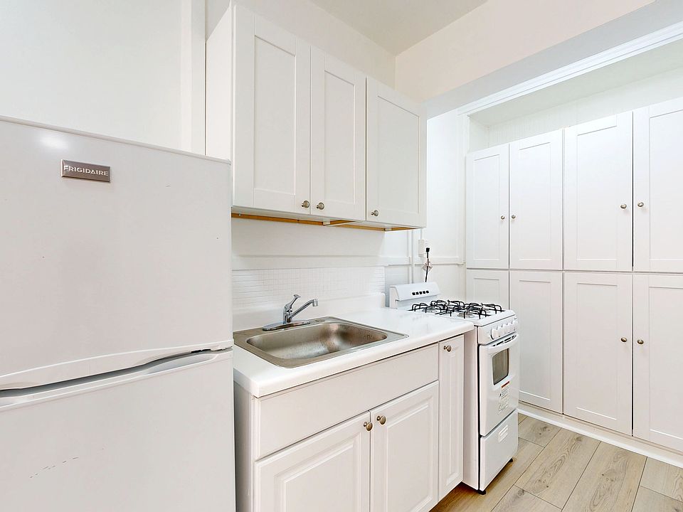 1st image of 507 Taylor St #208
