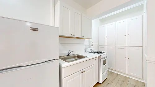 507 Taylor St #208 Photo 1